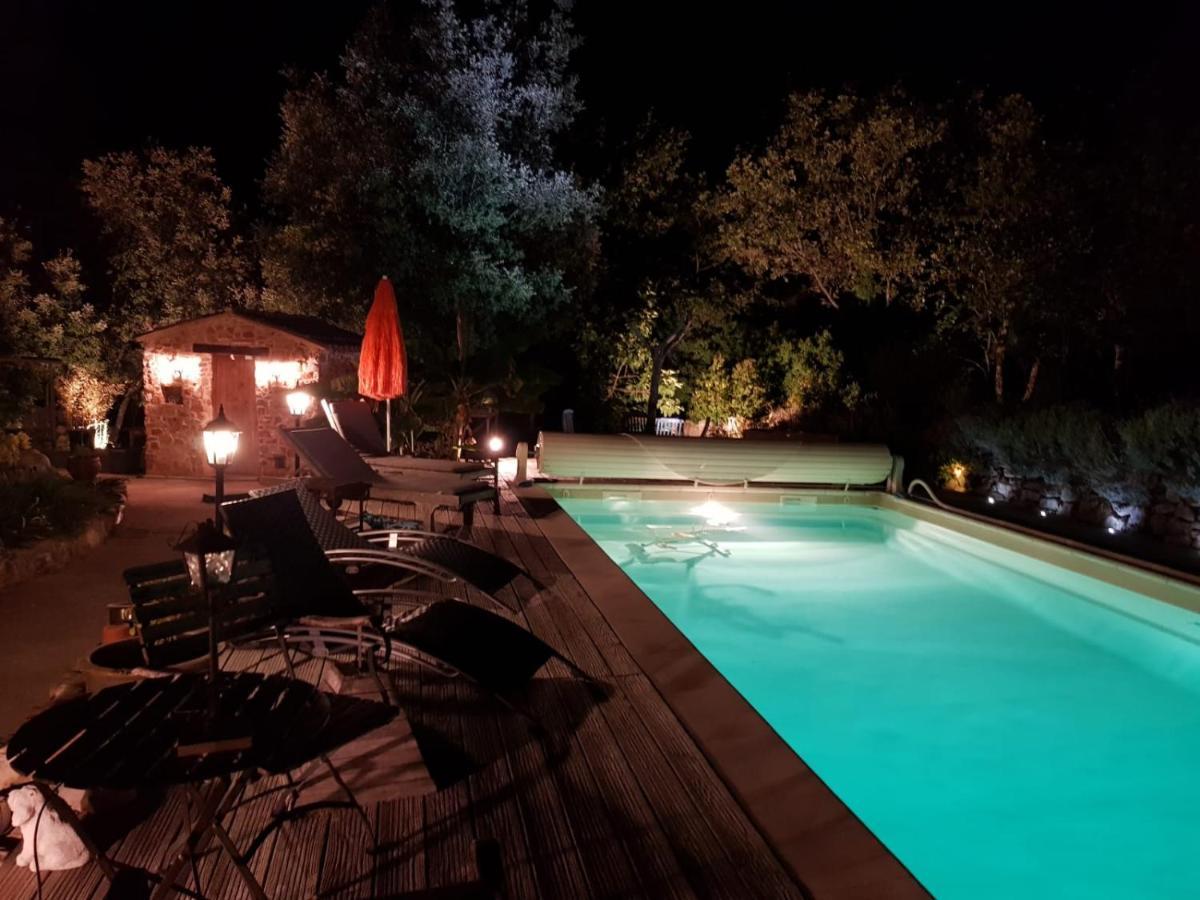 Le Jardin Des Selves Bed & Breakfast Draguignan Exterior photo